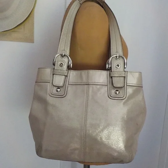 FINAL Coach Metallic Leather Shoulder Bag & Dust Cover Bag - Picture 2 of 16